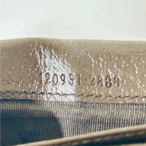 Gucci Brown Monogram wallet - Picture 8 of 15